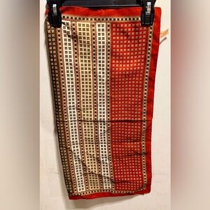 Vintage Italian scarf made of 100% polyester